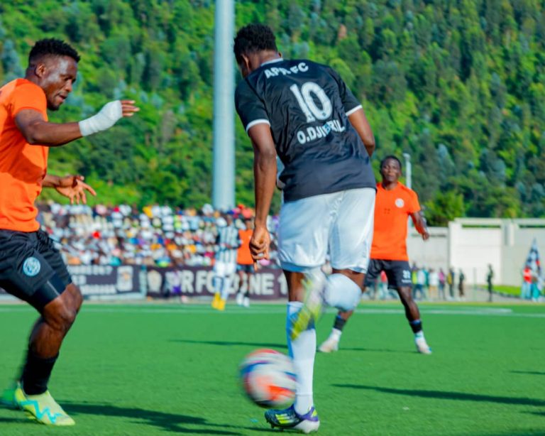 Ikipe ya Rutsiro FC yafatiye ibihano bikakaye umutoza n’umuzamu wayo nyuma yo kunyagirwa na APR FC