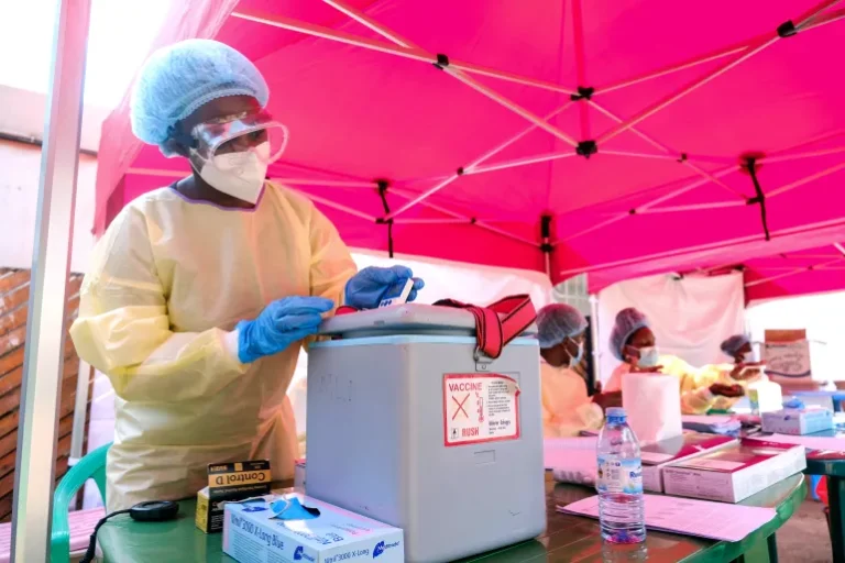 Uganda yemeje ko icyorezo cya Ebola cyarangwagamo cyarangiye burundu!